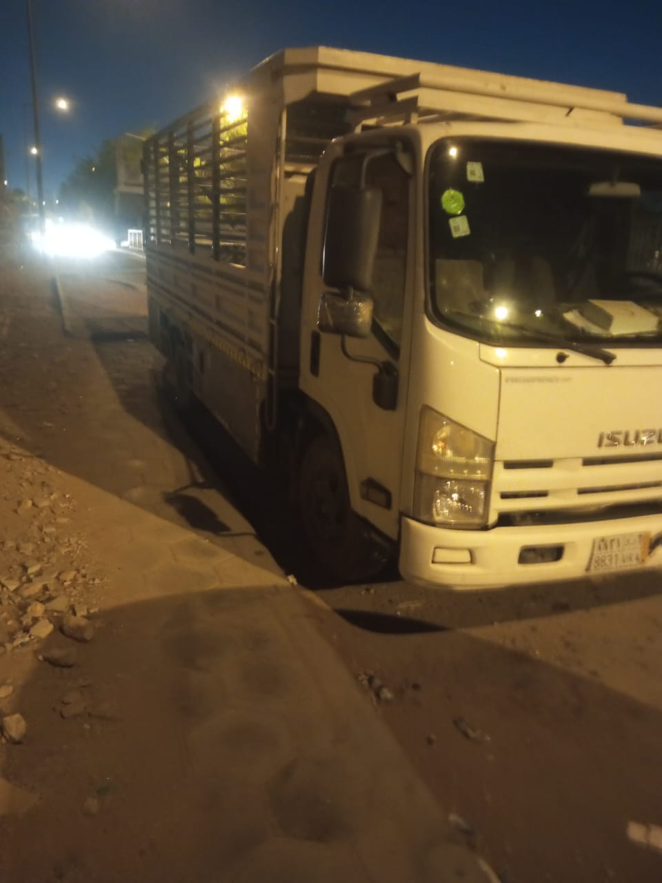 دينا توصيل الاثاث الي الجمعية الخيرية بالرياض