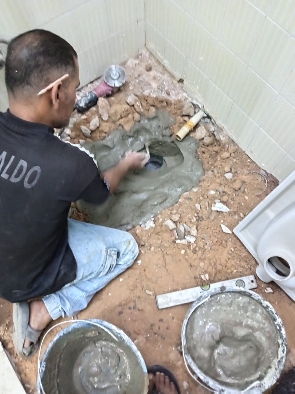 كشف تسربات المياه وعزل الاسطح والخزانات وحل ارتفاع فاتورة المياه - Image 13