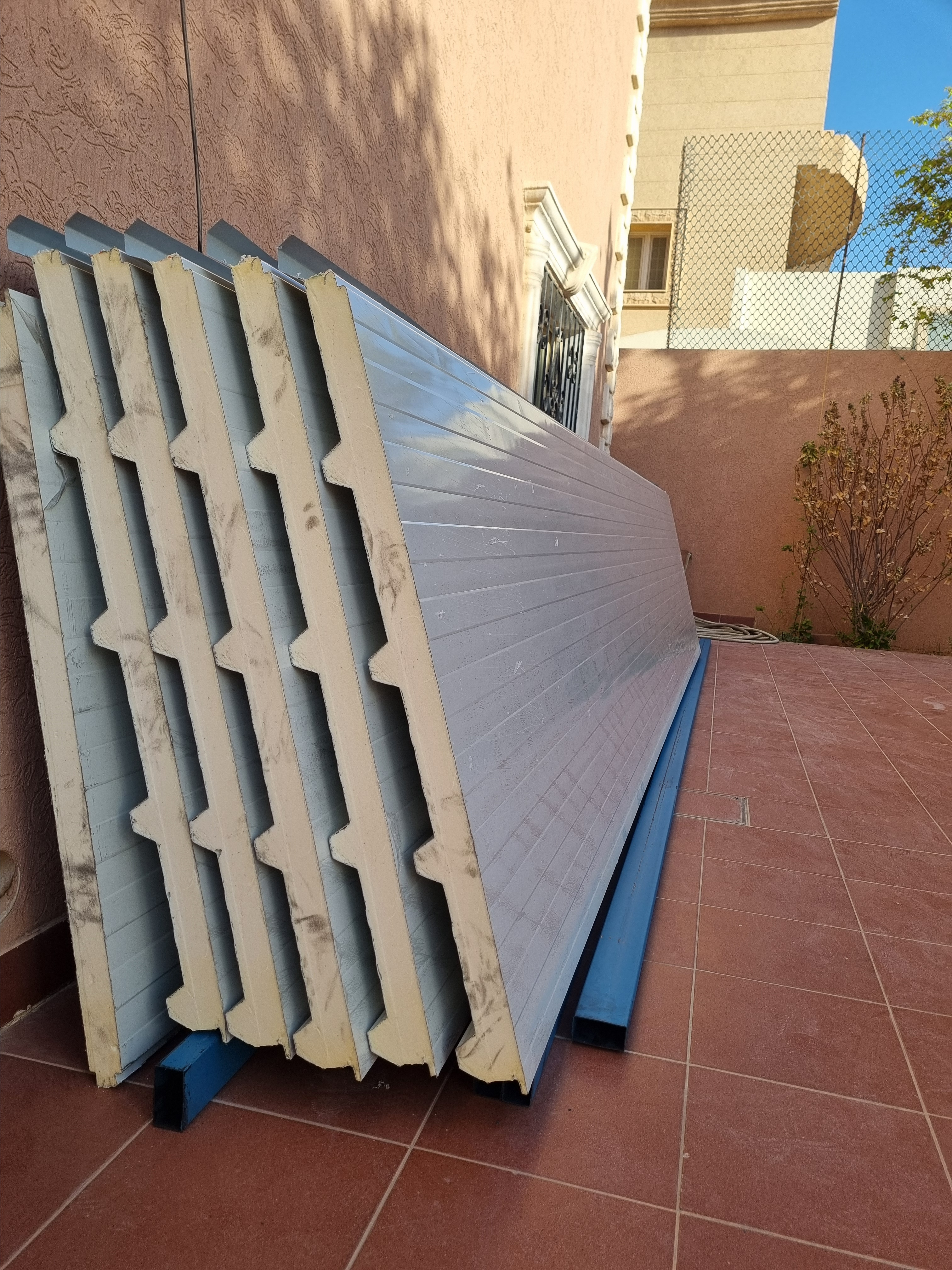 تركيب ساندوتش بانل غرف سندوتش بنل مظلات وسواتر - Image 3