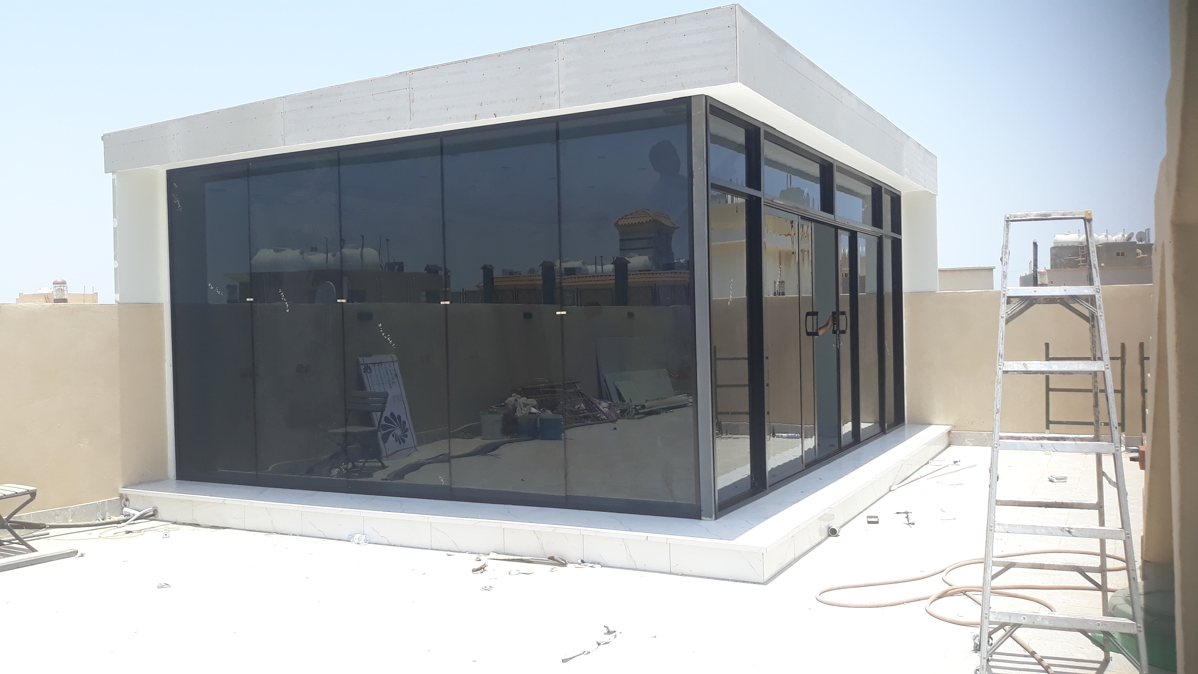 تفصیل أبواب نوافذ المنيوم وزجاج سكريت - Image 5