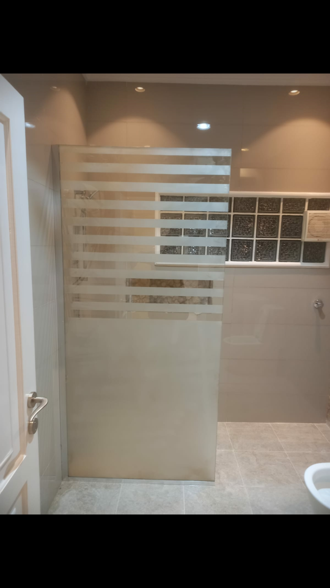 تفصیل أبواب نوافذ المنيوم وزجاج سكريت - Image 14