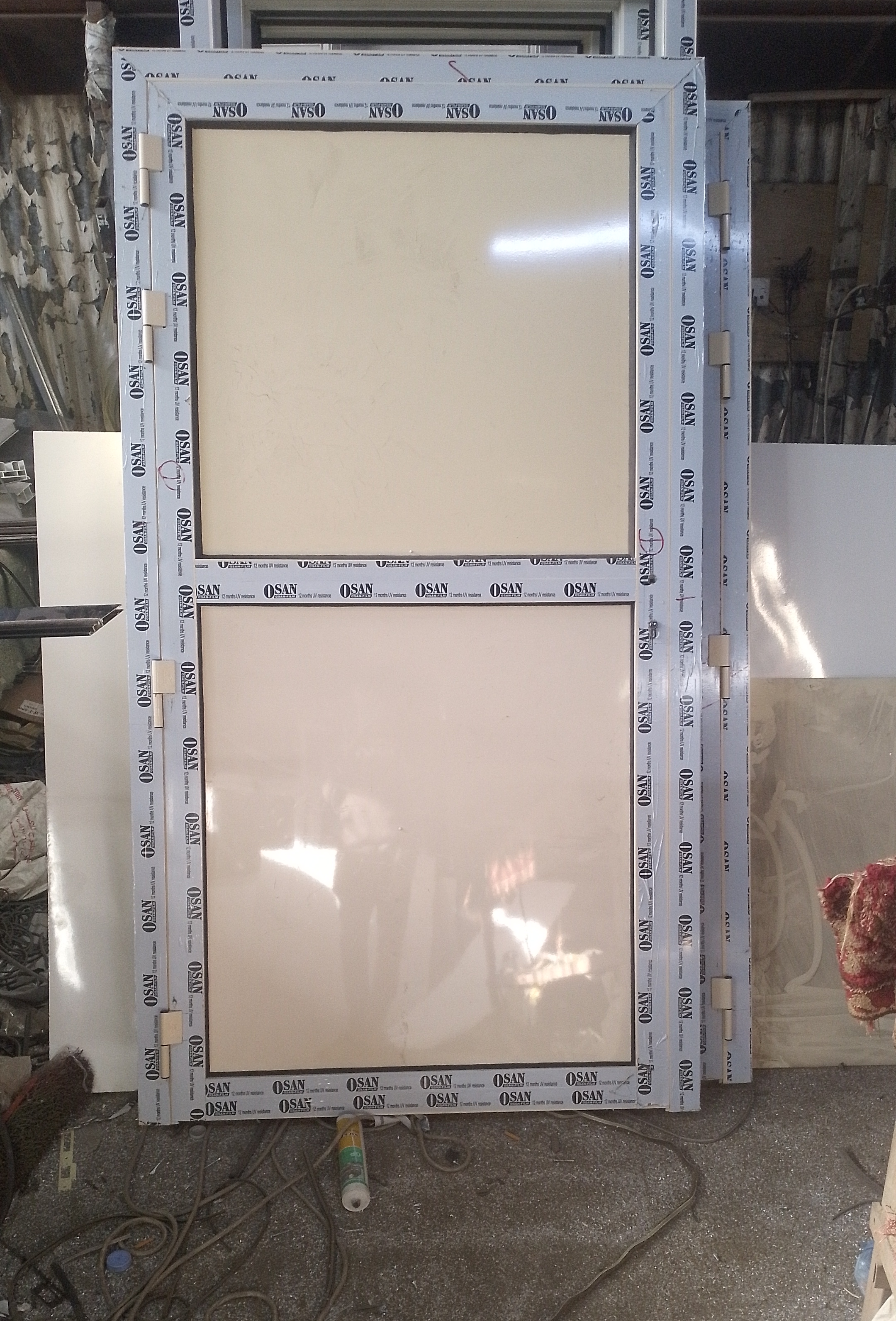 فني تركيب زجاج سكريت الامنيوم - Image 6