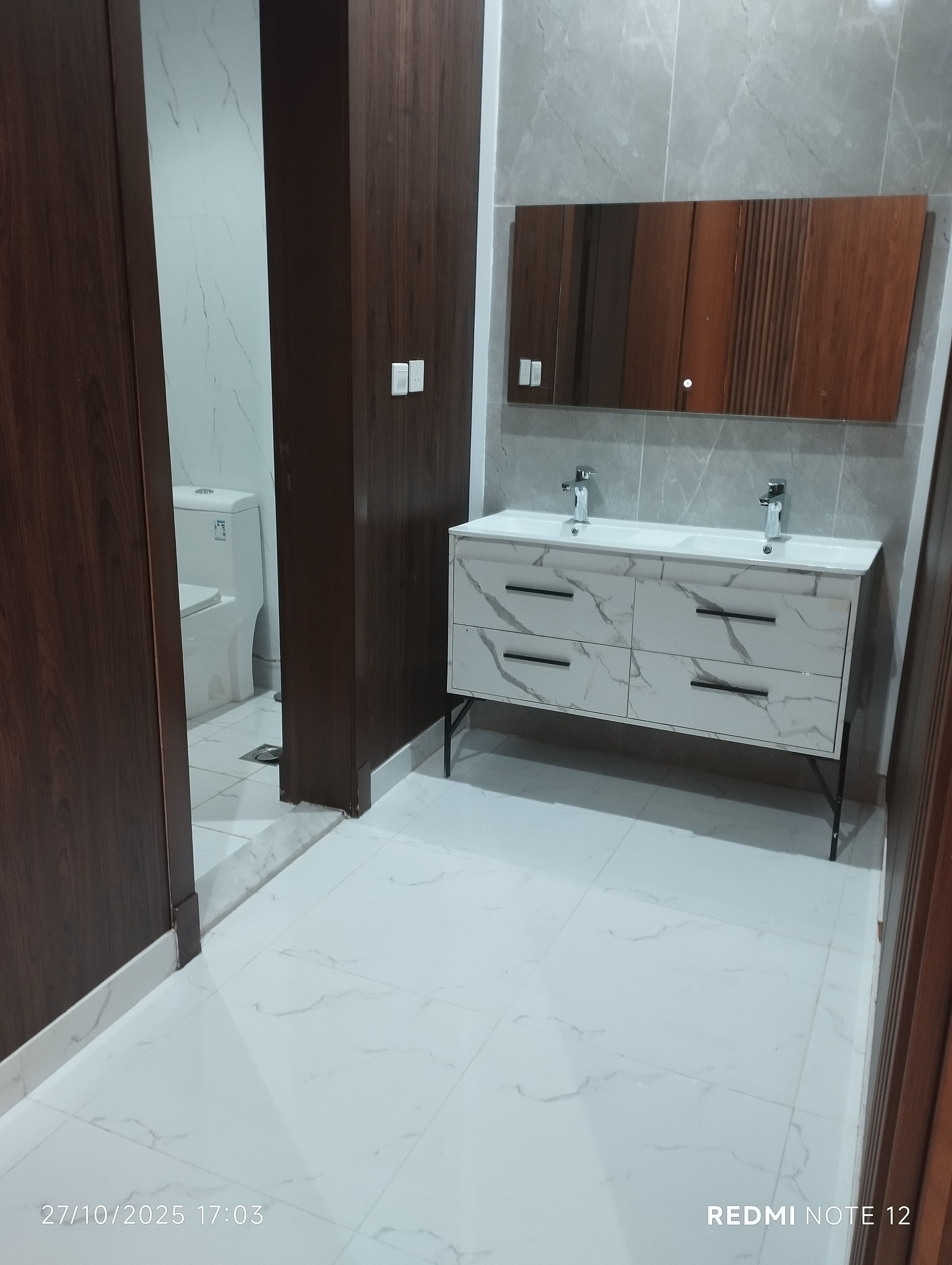 خدمات نظافة عامه  ومكافحة حشرات - Image 6