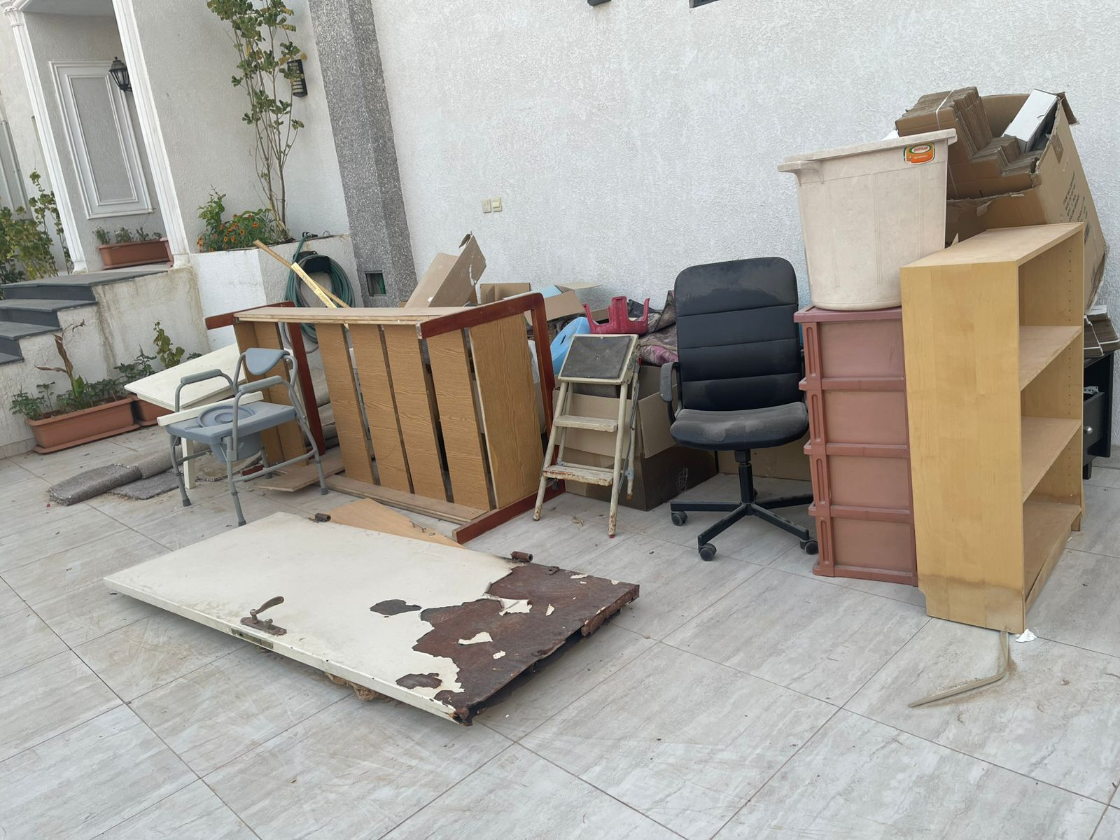 تنظيف الأسطح قصور شقق من الكركيب والمخلفات الاثاث بالرياض 0558536273