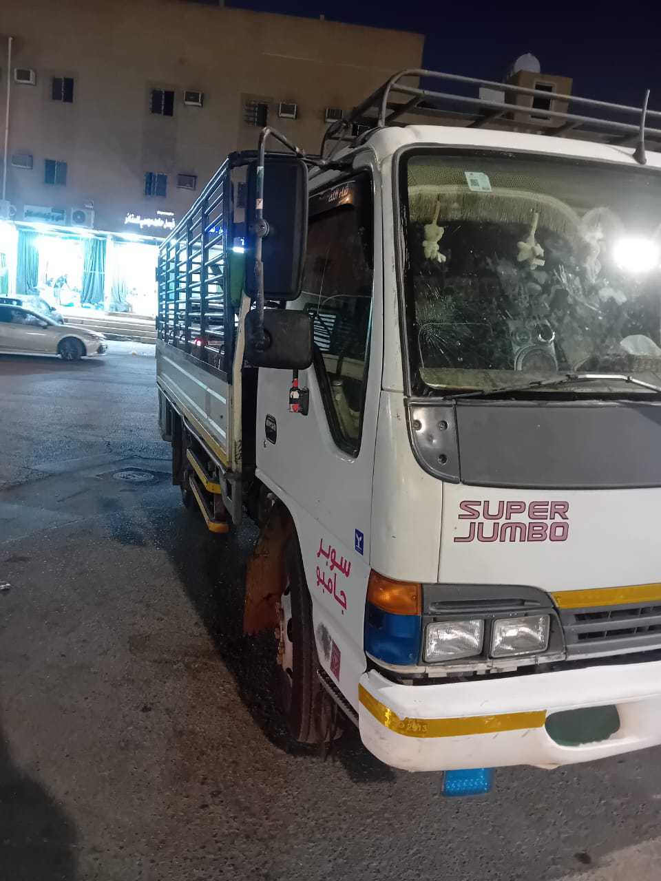 توصيل الاثاث للجمعية خيرية بالرياض 0555846171