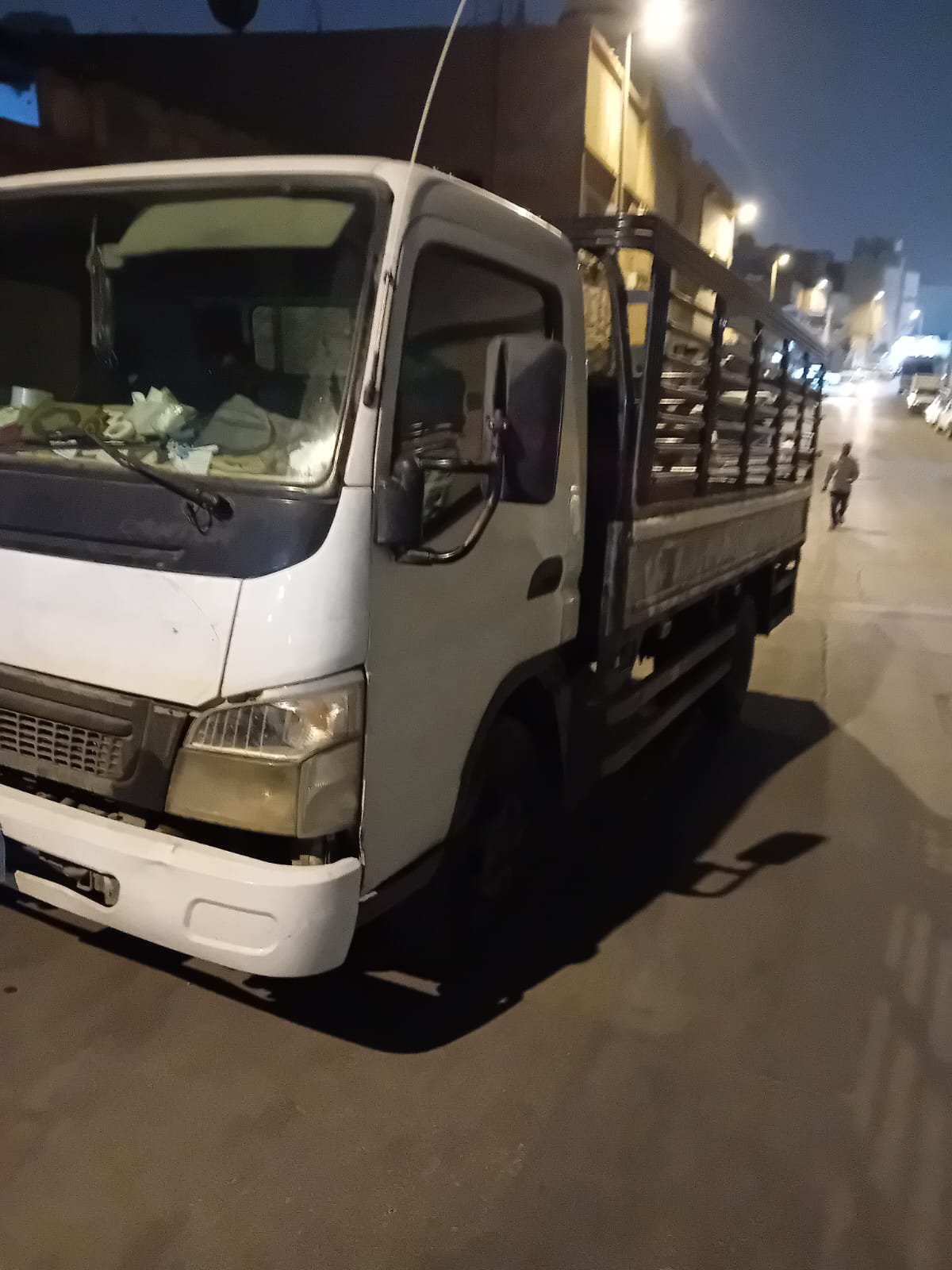 شركة صقور الجديان تقدم لك أفضل خدمات التخلص من العفش القديم والتآلف بالرياض على مدار الساعة، حيث يمكنك التواصل معنا في أي وقت عبر الواتساب أو الاتصال المباشر على الرقم  0555846171  للحصول على الخدمة المميزة.٢٢‏/٠٥‏/