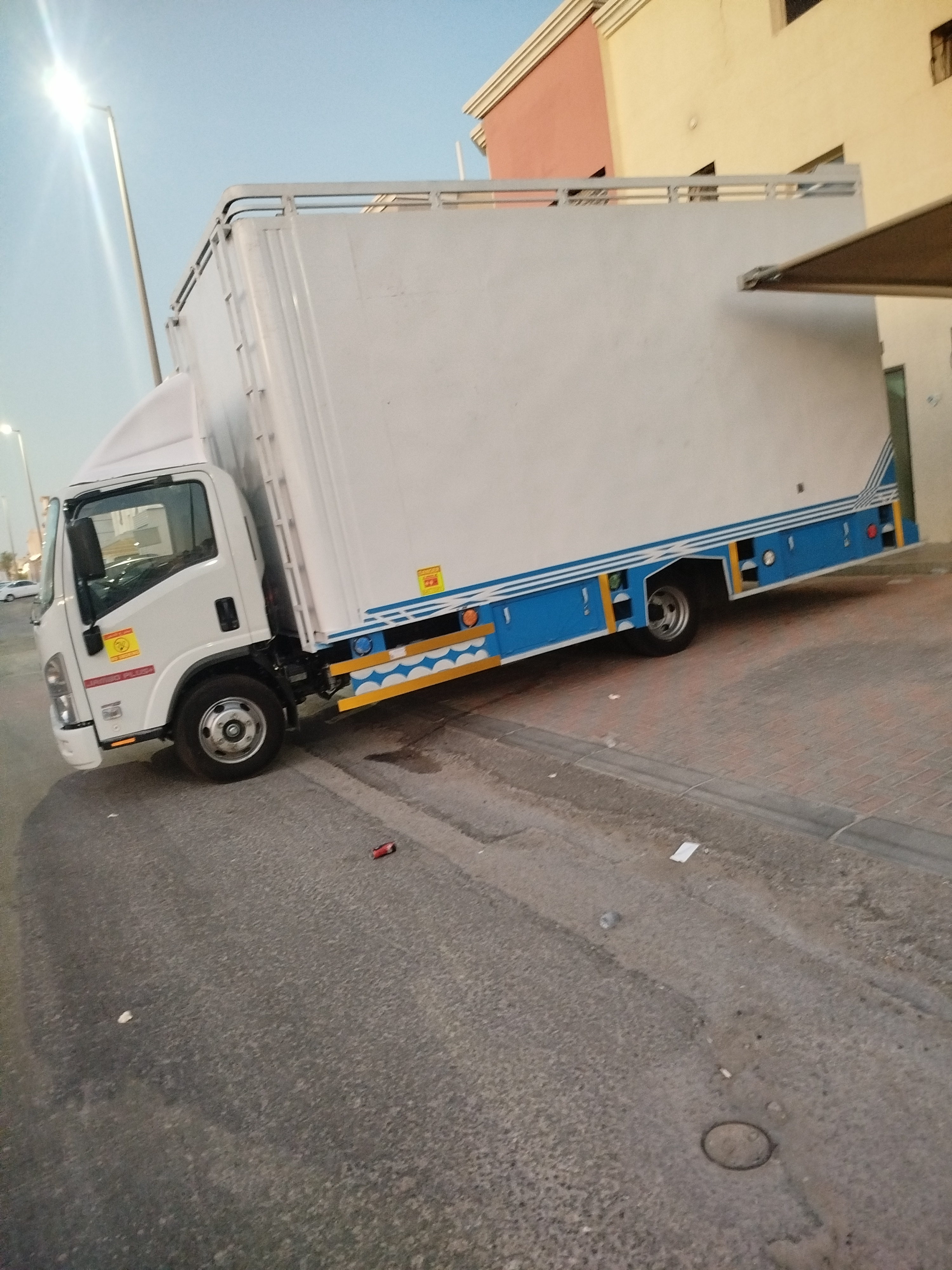 نقل عفش بالدمام مع الفك والتركيب والتغليف والضمان