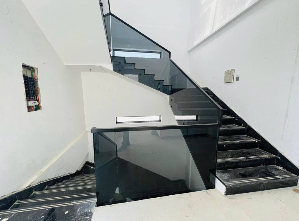 زجاج سكريت ومريات شوارت - Image 2