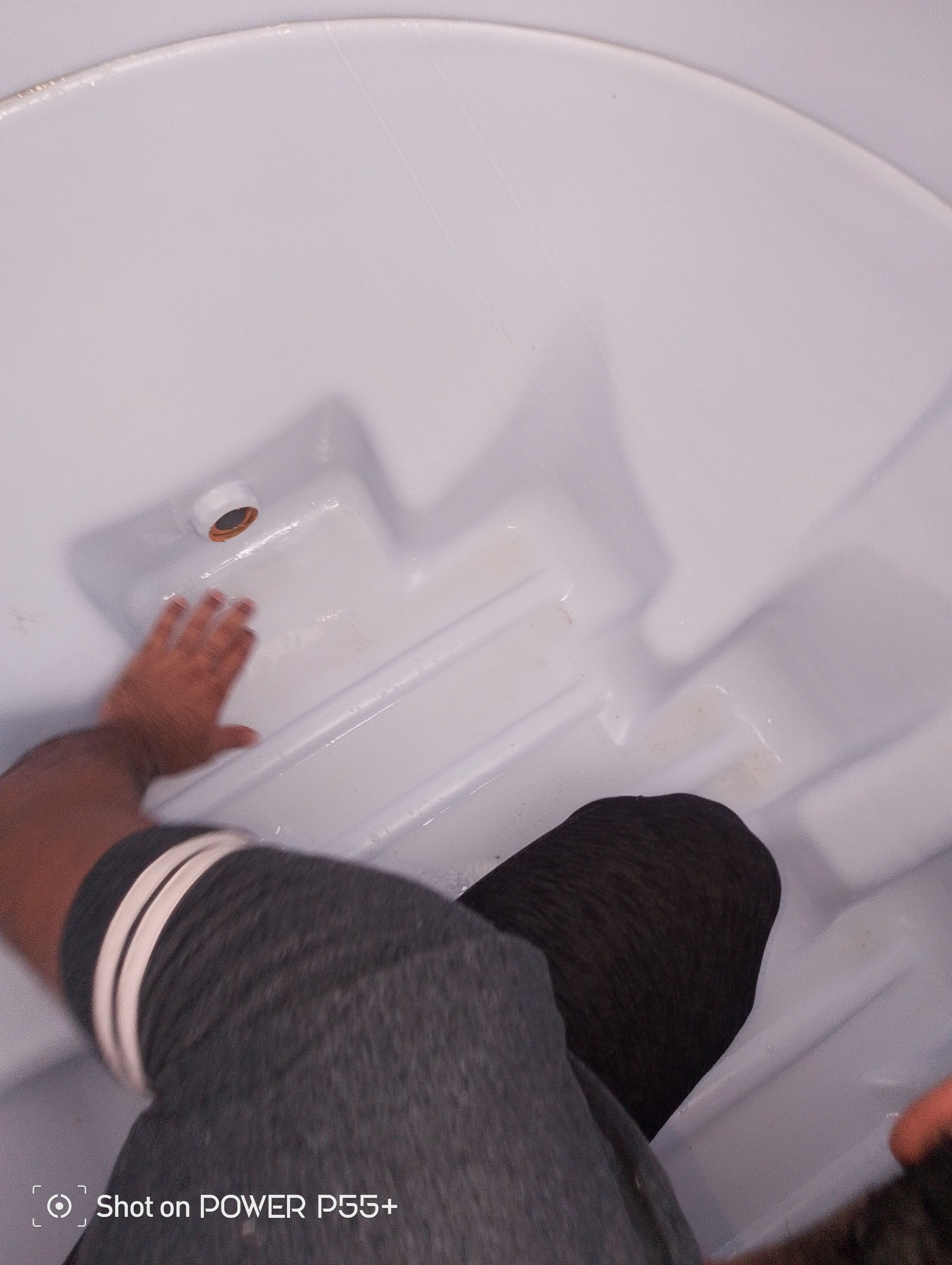 شركه تنظيف بجده تنظيف شقق منازل تنظيف وتعقيم الخزانات وعزلها لمنع التسريبات والروائح بجده - Image 11