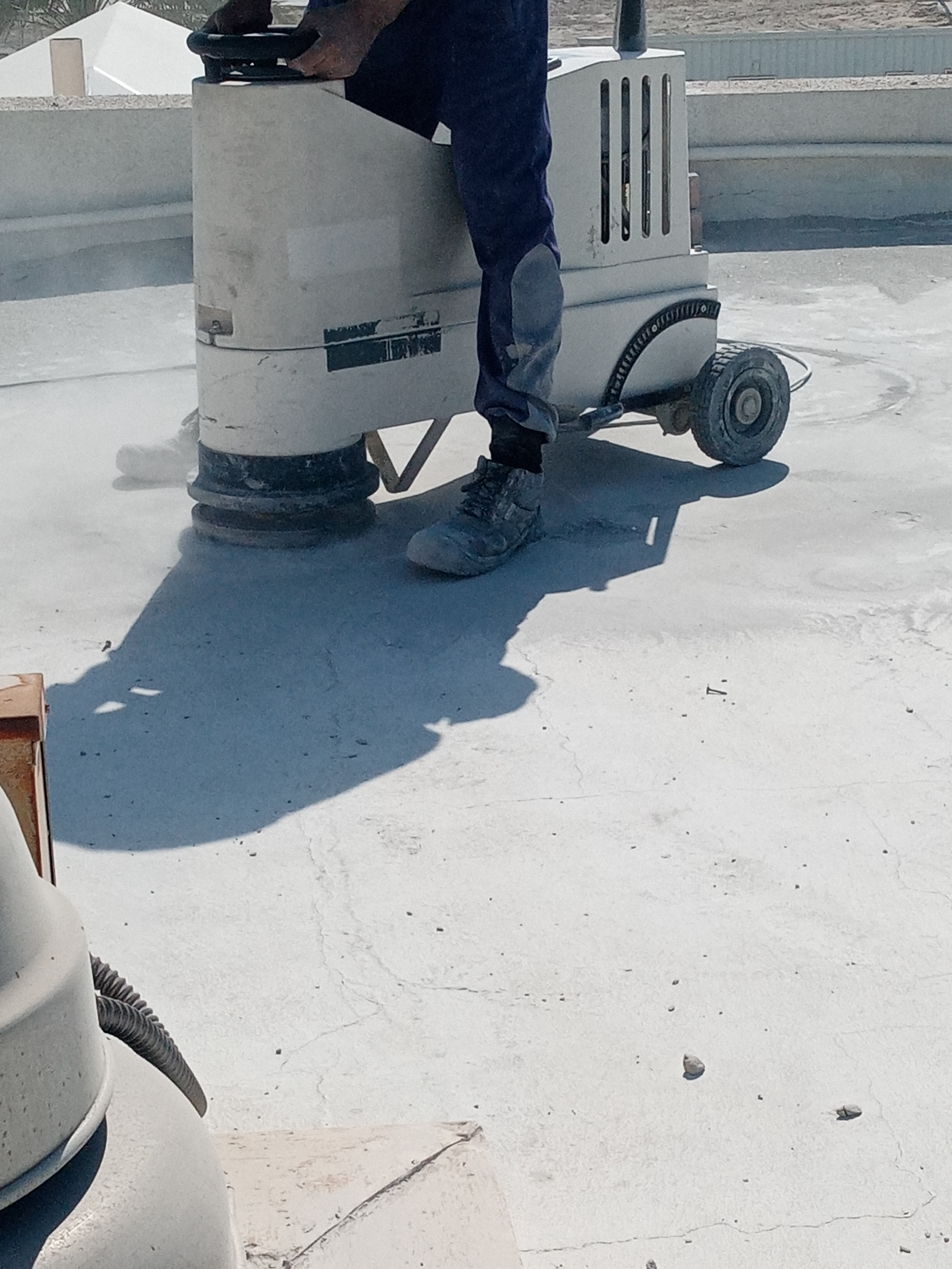 مقاول هدم والاسلفت واعمال الايبوكسي - Image 3