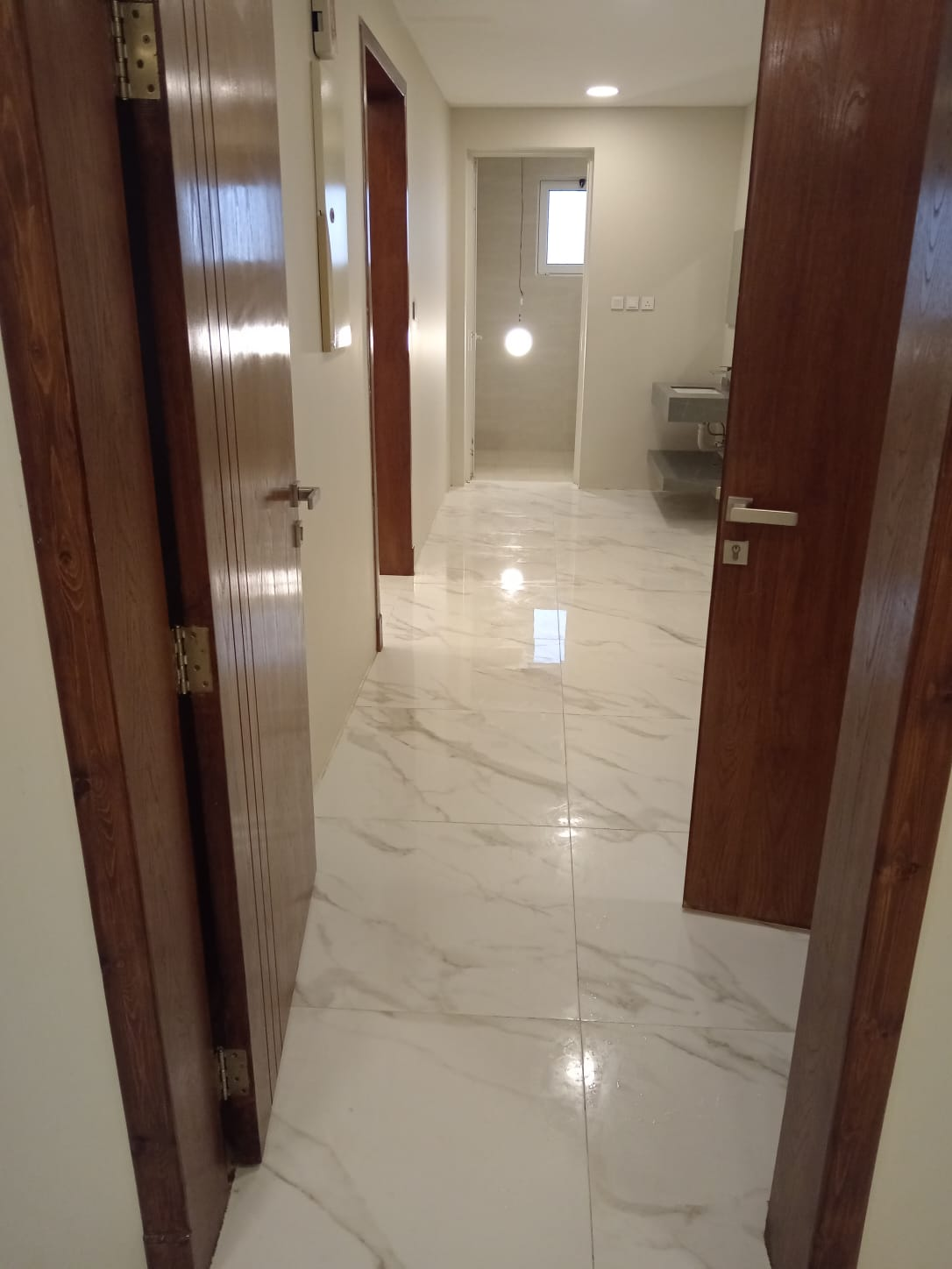 شركة تنظيف شقق فلل منازل رش مبيدات الحشرات غسيل خزانات مجالس كنب