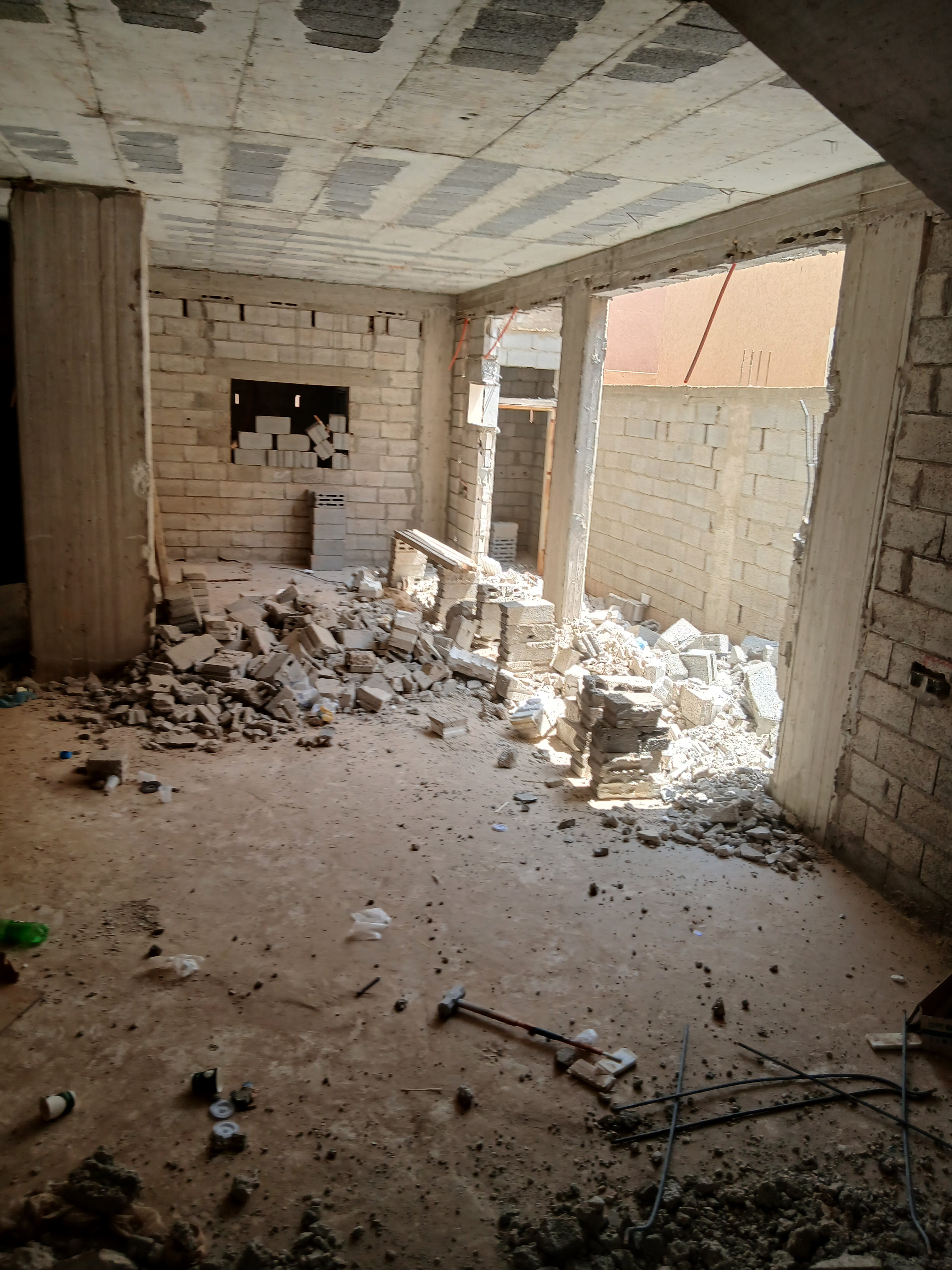 عمال تكسير - Image 3