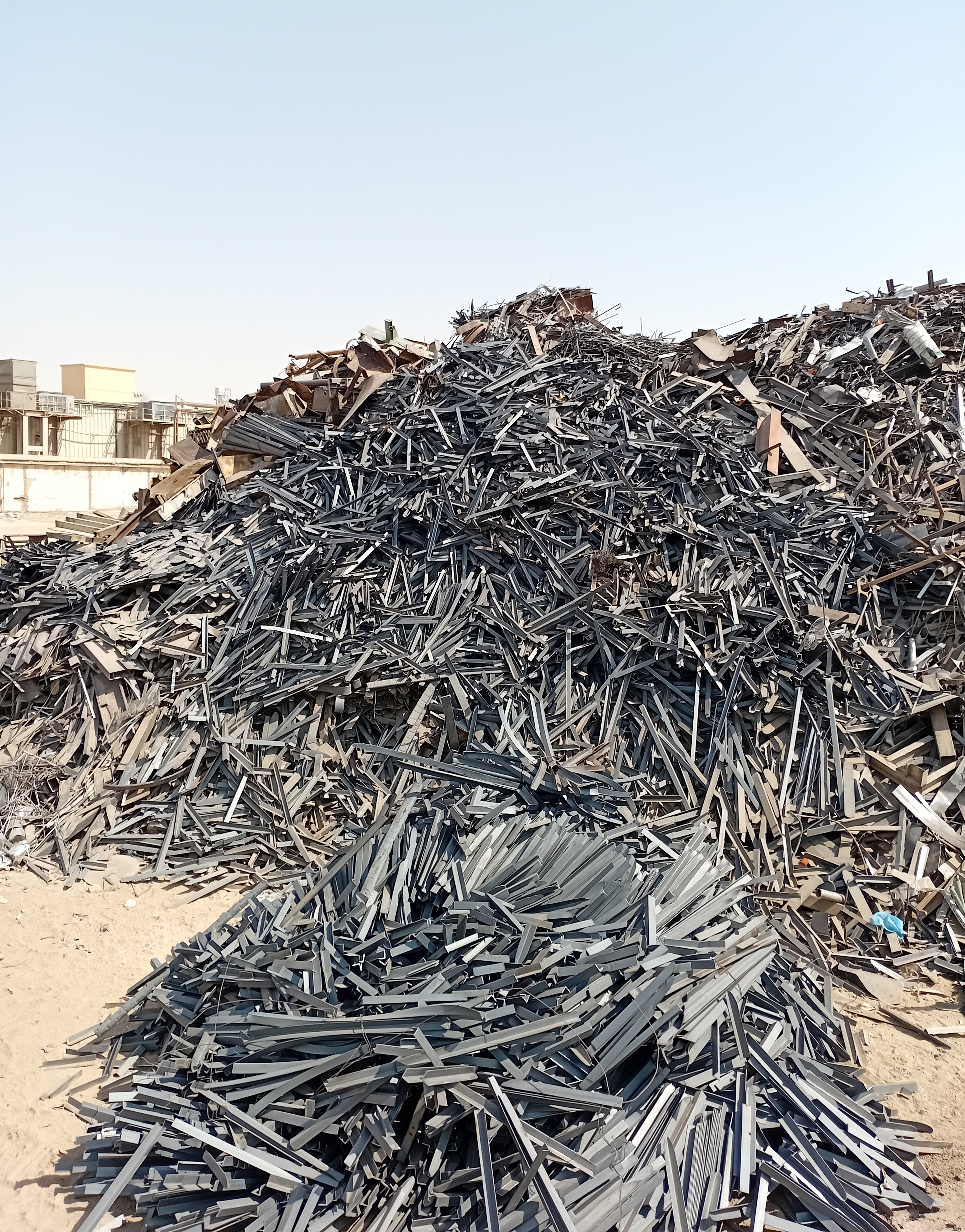 نشتري  سكراب في الرياض بجميع أنواعه نقل سكراب - Image 3