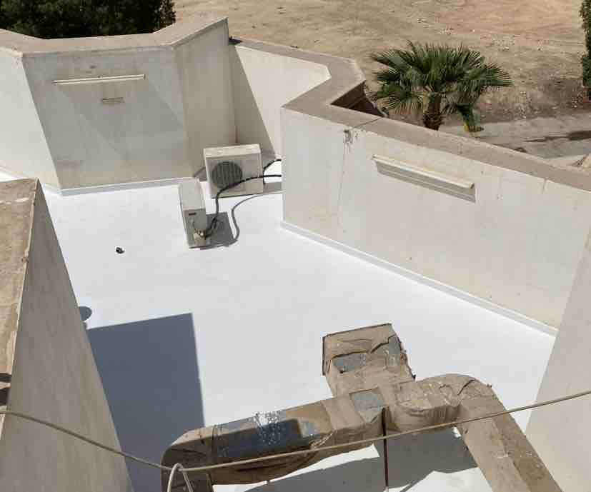 كشف تسربات المياه عزل اسطح وخزانات غسيل خزانات