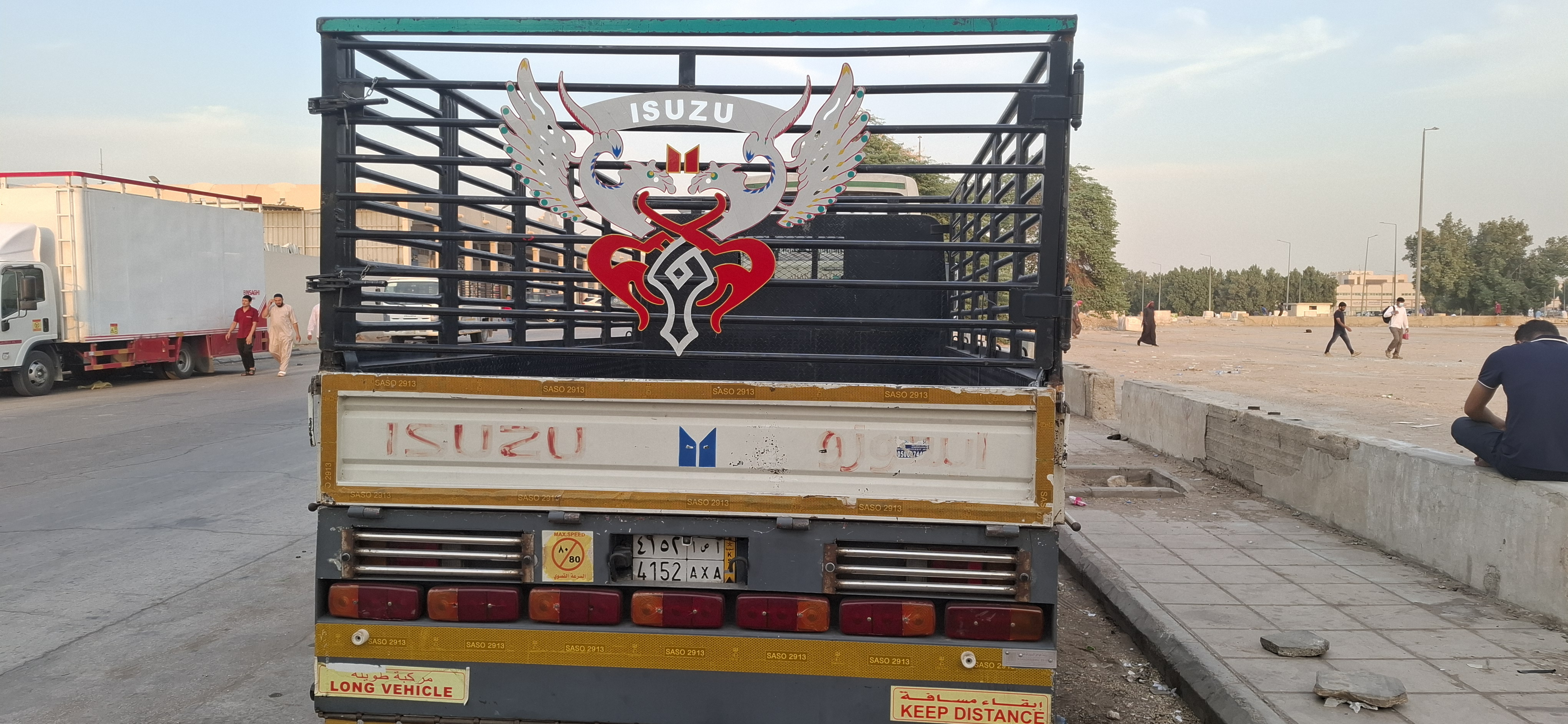 نقل اثاث عفش عمال نجار  با كسناني