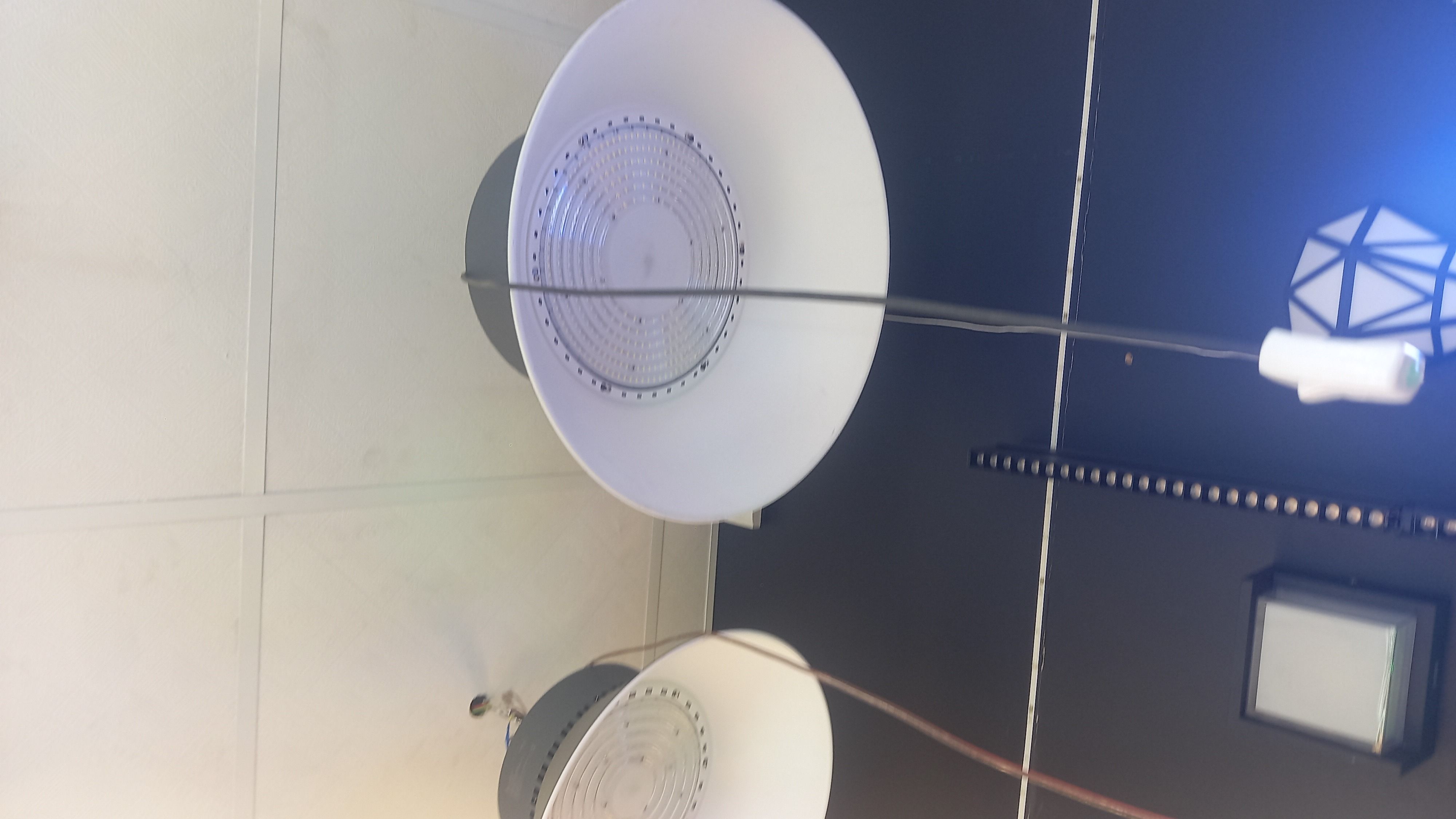 فني كهربائي وتركيب مانع صواعق وتاريث ارضي - Image 3