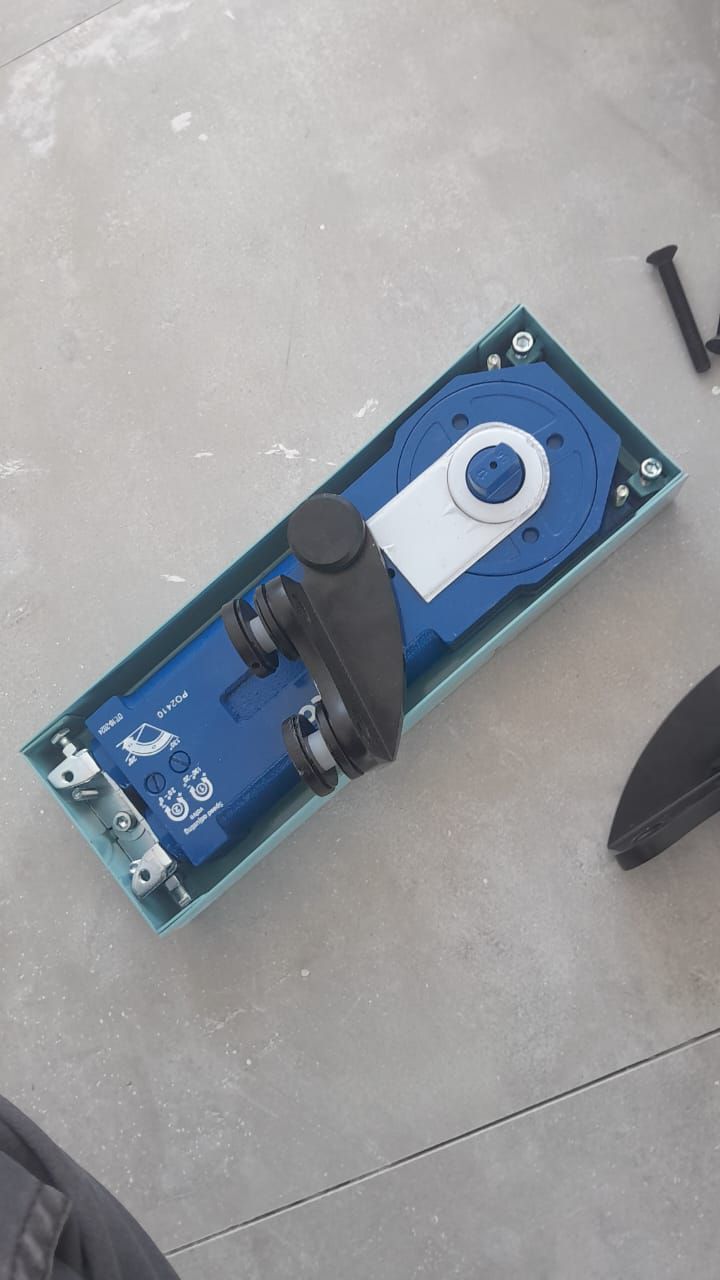 صيانه الأبواب الزجاج والامنيوم - Image 4